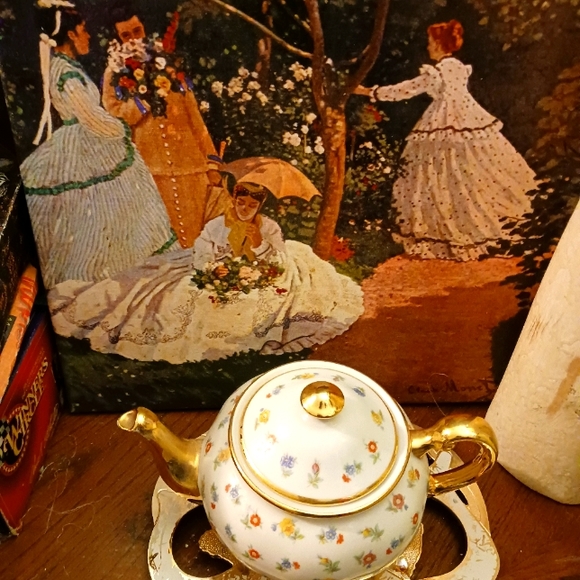 Kingwood🤴 China Made in U.S.A. 🍵 ☕️ 🇺🇸🫖 Hand Painted Gold Tea Pot. - Picture 1 of 4